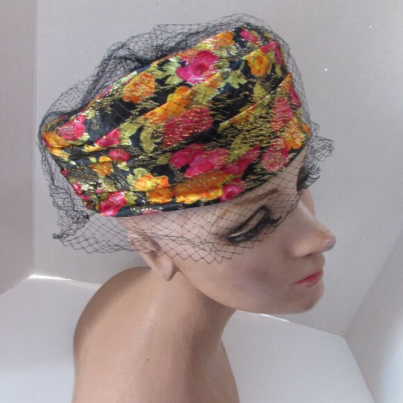 1960 Era Pill Box Hat Colorful Brocade Gold Threading - Picture 4 of 11